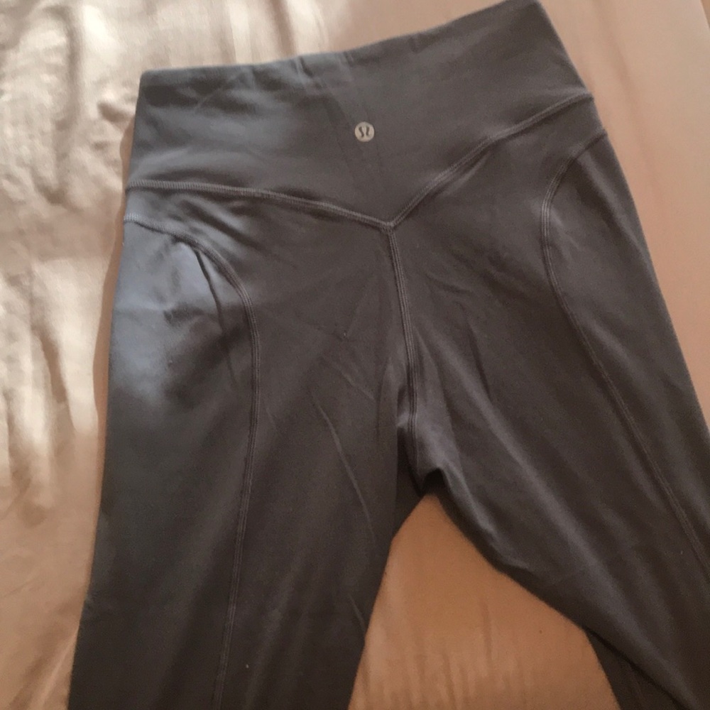 Lululemon pushing limits crops *RARE*